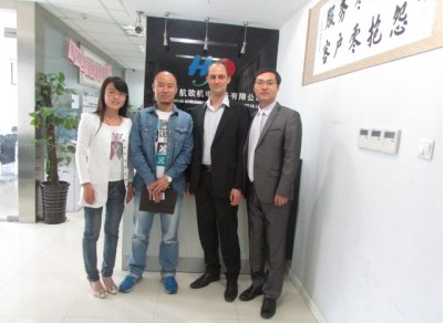 2014年10月14日，法國PRECIA MOLEN工廠負(fù)責(zé)人再次蒞臨我司，對后續(xù)如何更好的合作做了深入洽談，并給予我司技術(shù)上的指導(dǎo)與支持，雙方就后期友好合作達(dá)成共識