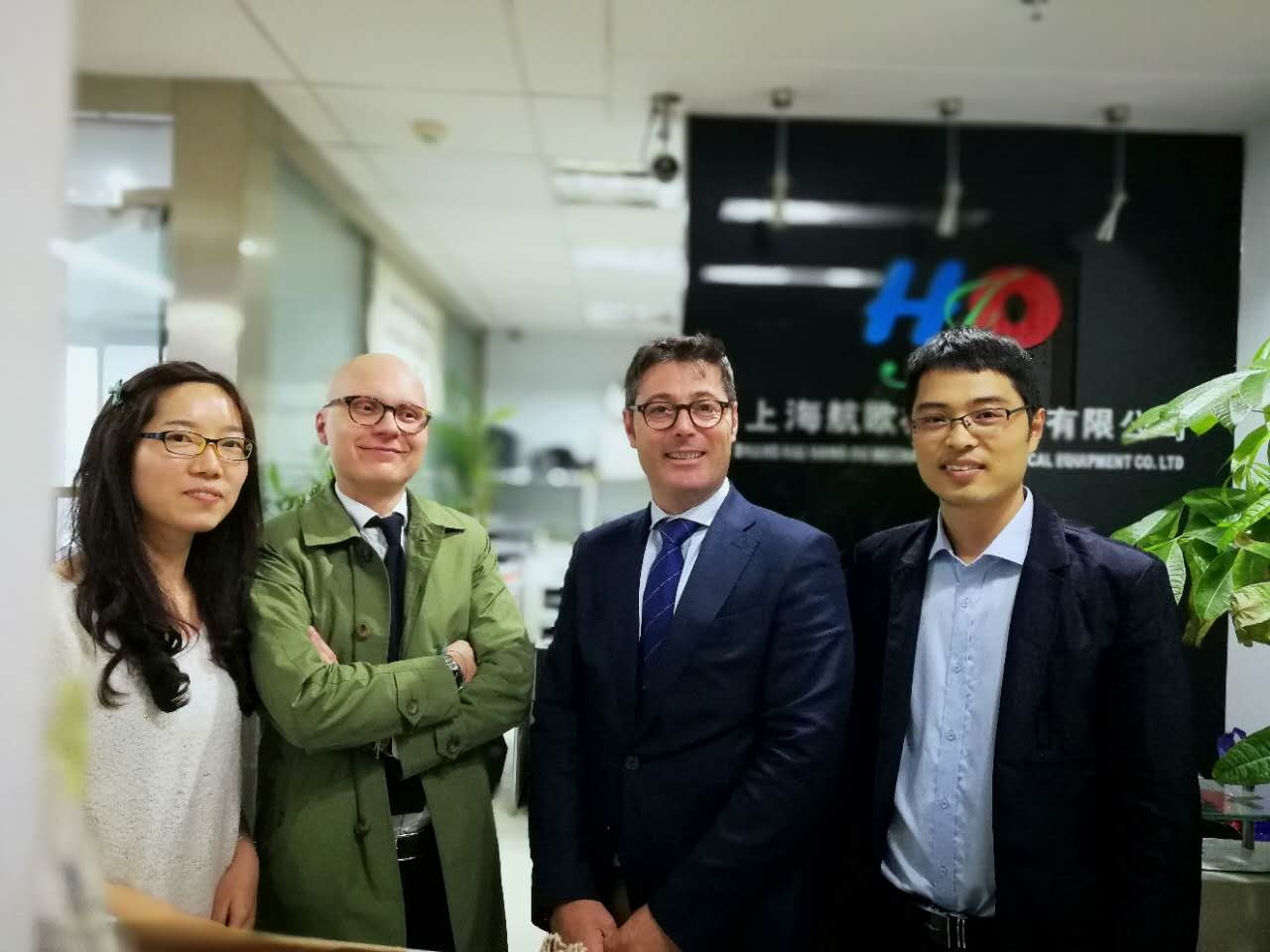 OBER工廠亞洲區銷售經理Dott.Danilo 和同事Leonardo Ragionieri蒞臨我司